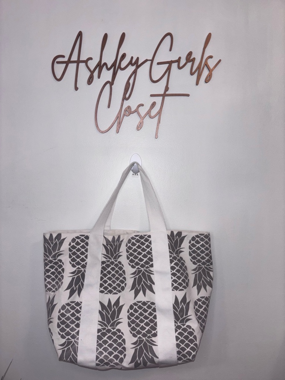 totes White and Gray Pineapple Print Canvas Tote